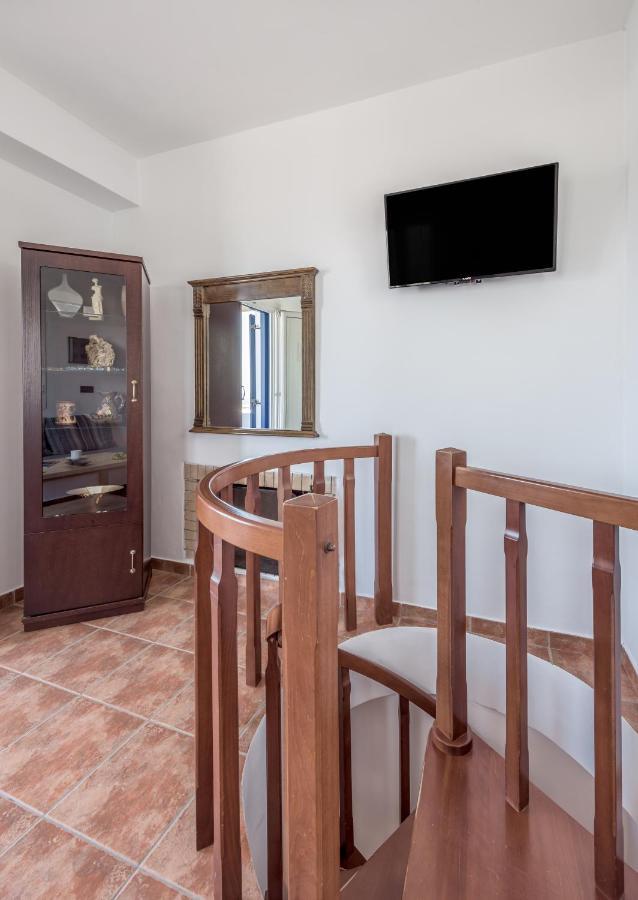 Akitos Maisonette Adamantas  Dış mekan fotoğraf